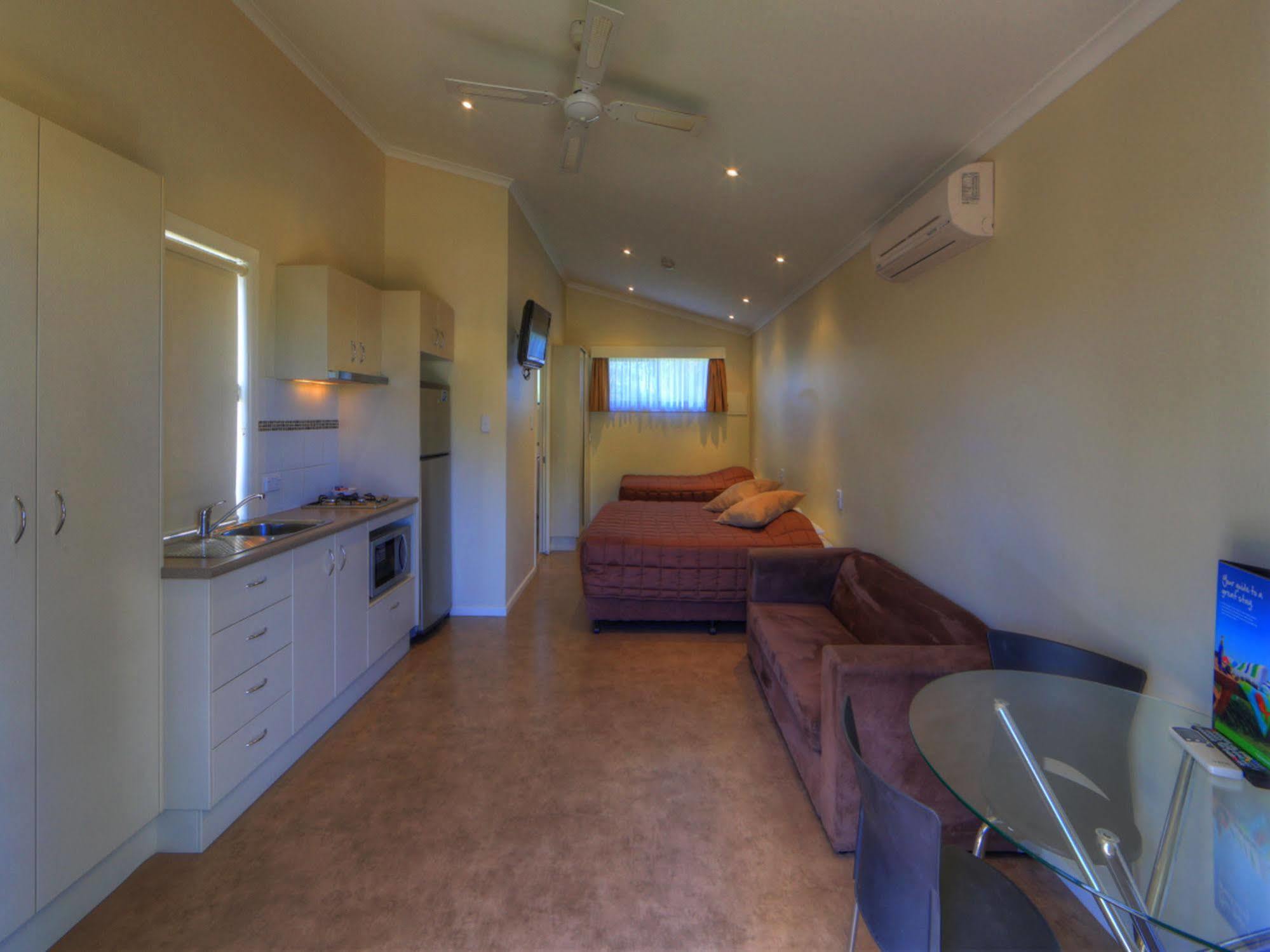 Big4 Karuah Jetty Holiday Park Экстерьер фото